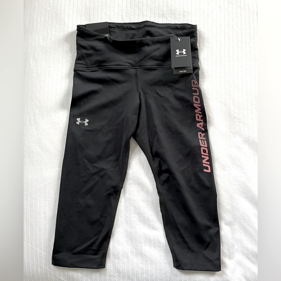 Under Armour Midrise Capri Pants, new - Picture 1 of 5